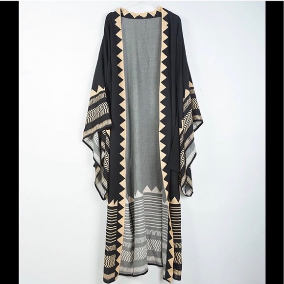 Black Bohemian Vintage Styled Kimono, Resortwear Robe Duster In Black Print - Picture 8 of 13